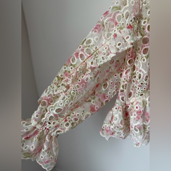 Viral House of Harlow 1969 Pink Floral Lace Ruffle Bow Blouse - Picture 2 of 4